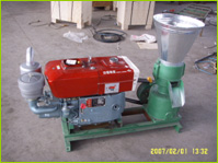 Pellet press with diesel motor